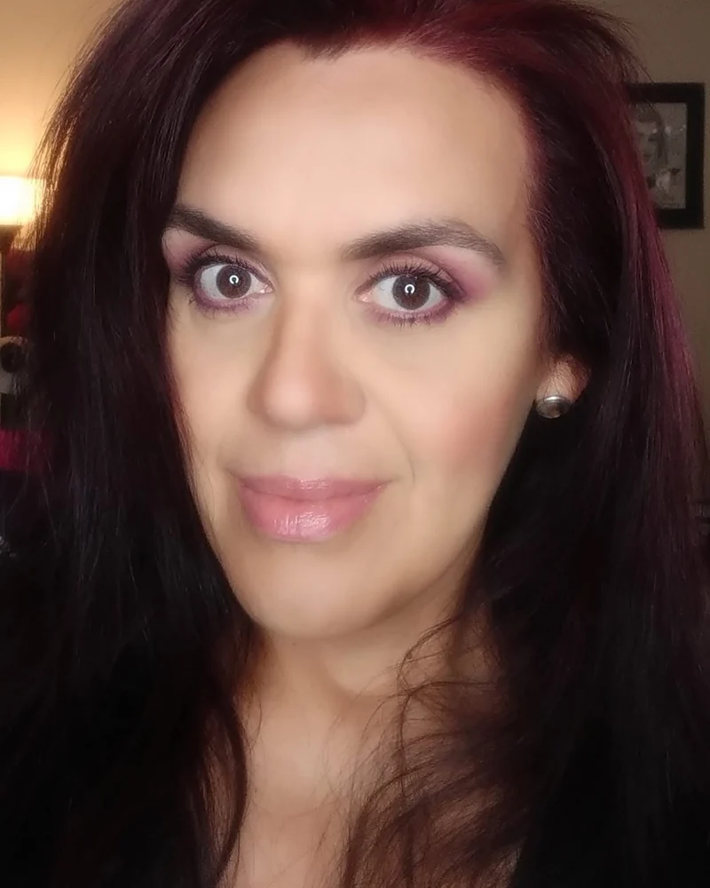 Maggie, the esthetician behind Alanna Jax Esthetics.